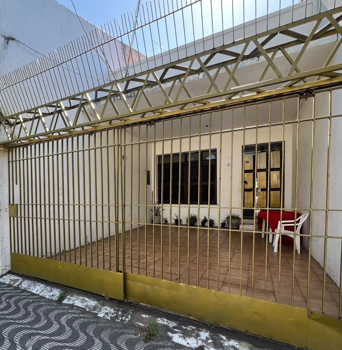 Fachada real da Vana Pousada